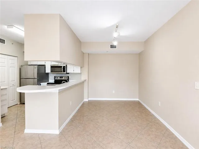 6490 Aragon Way 303, Fort Myers, Florida 33966