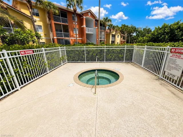 6490 Aragon Way 303, Fort Myers, Florida 33966