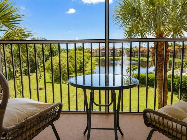 6490 Aragon Way 303, Fort Myers, Florida 33966