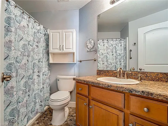 Guest bathroom with shower only.....with easy step-in access.