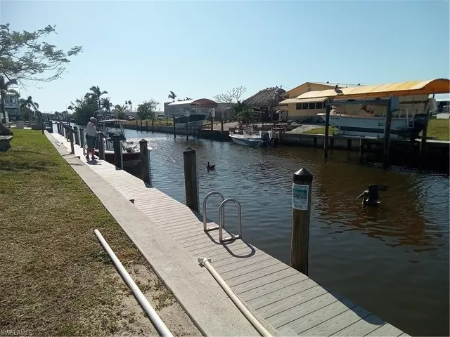 Community boat dock