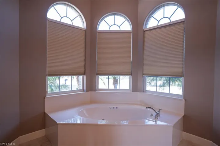 Wonderful Whirlpool Tub!