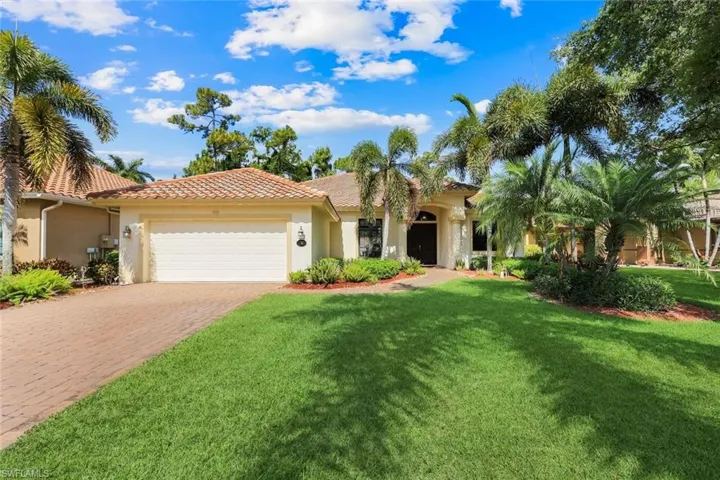 1243 Briarwood Ct, Naples, Florida 34104