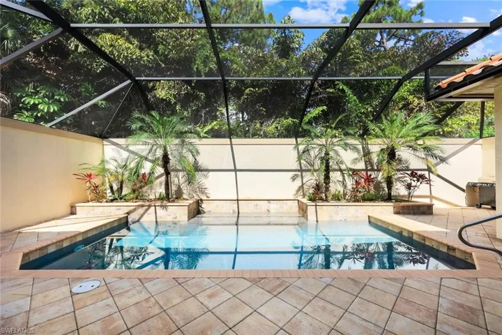 1243 Briarwood Ct, Naples, Florida 34104