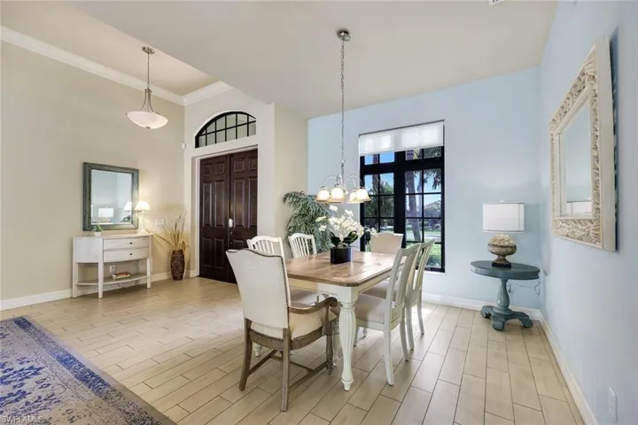 1243 Briarwood Ct, Naples, Florida 34104