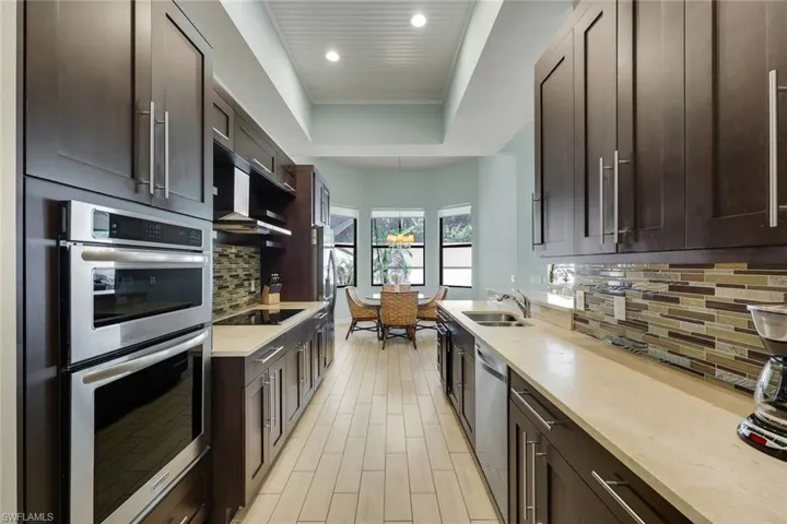 1243 Briarwood Ct, Naples, Florida 34104