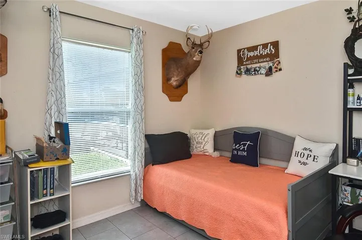 Guest bedroom