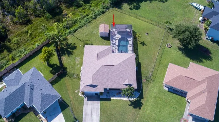 Huge completely fenced yard on LOW traffic cul de sac