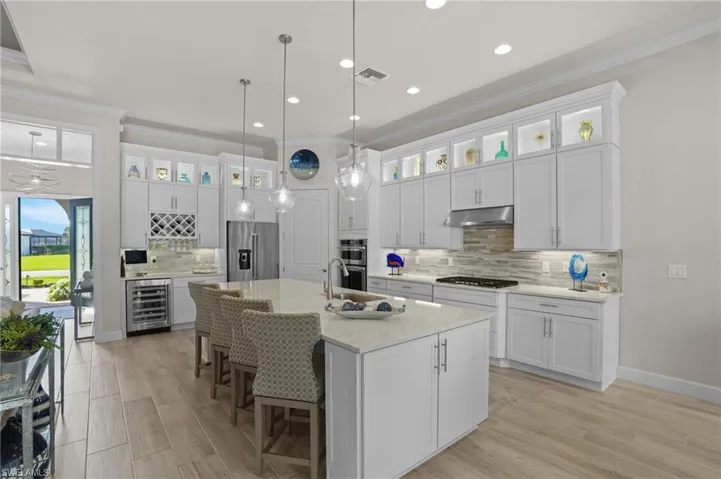 An entertainer's dream kitchen!