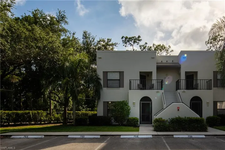 3323 Olympic Dr 711, Naples, Florida 34105