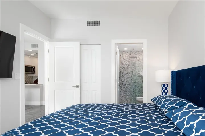 3323 Olympic Dr 711, Naples, Florida 34105