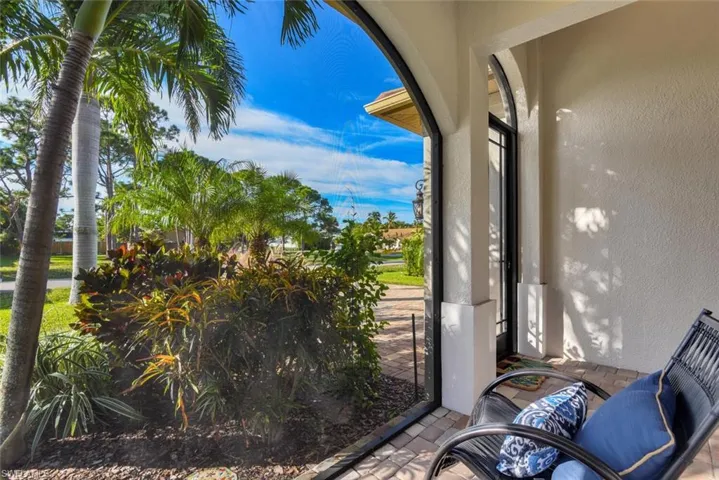 707  104th N AVE, Naples, FL 34108