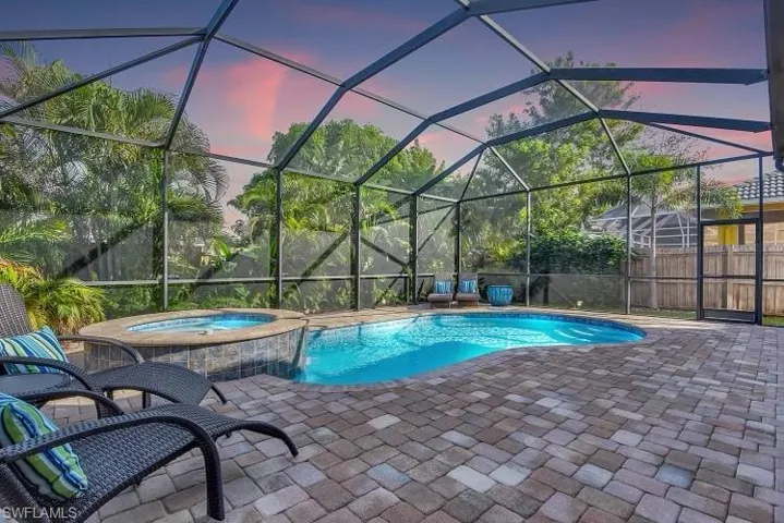 707  104th N AVE, Naples, FL 34108