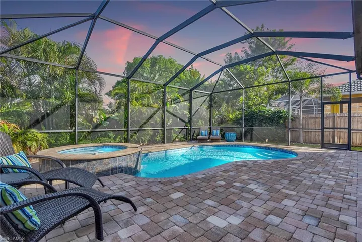 707  104th N AVE, Naples, FL 34108