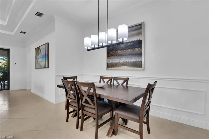 707  104th N AVE, Naples, FL 34108
