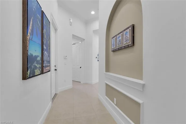 707  104th N AVE, Naples, FL 34108