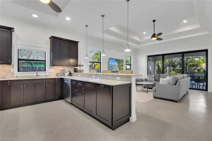 707  104th N AVE, Naples, FL 34108