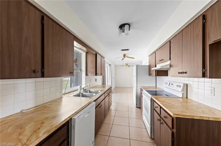 7503 Sanibel Blvd, Fort Myers, Florida 33967