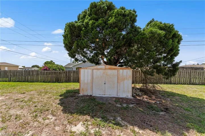 7503 Sanibel Blvd, Fort Myers, Florida 33967