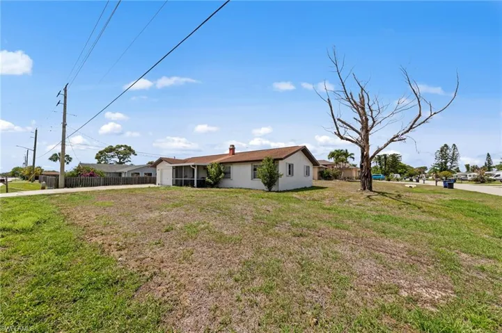 7503 Sanibel Blvd, Fort Myers, Florida 33967