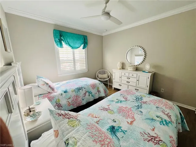 9393  Pocida  CT, Naples, FL 34119