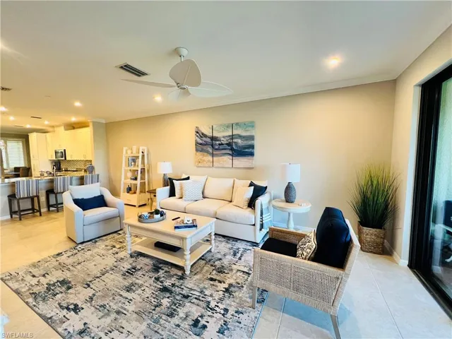 9393  Pocida  CT, Naples, FL 34119