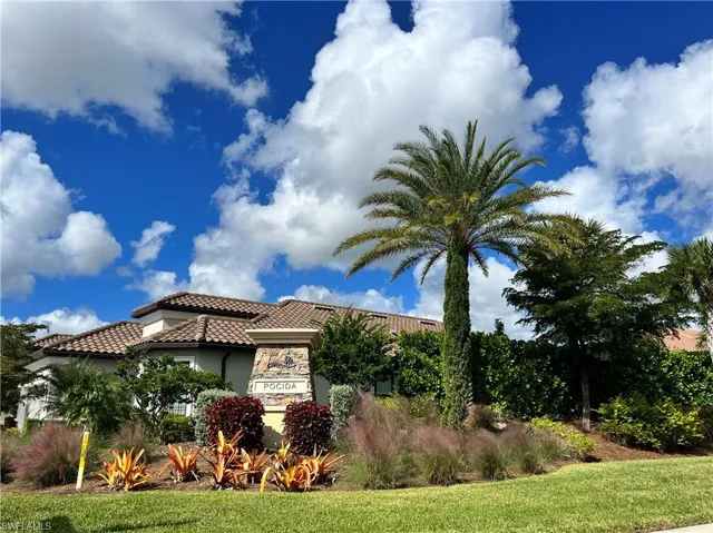 9393  Pocida  CT, Naples, FL 34119