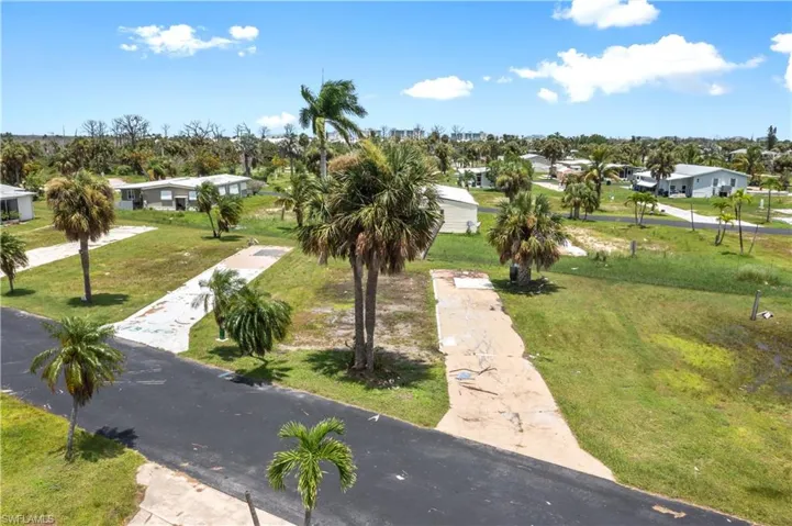 13640  Dowitcher  DR, Fort Myers, FL 33908