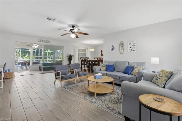 1432 Windsor Ct, Cape Coral, Florida 33904