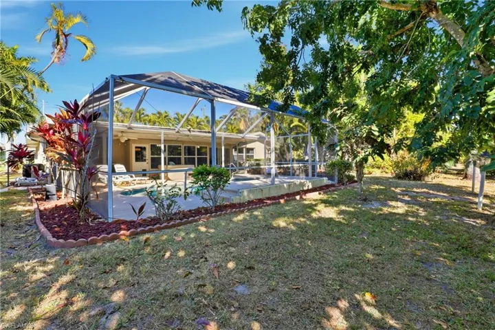 1432 Windsor Ct, Cape Coral, Florida 33904