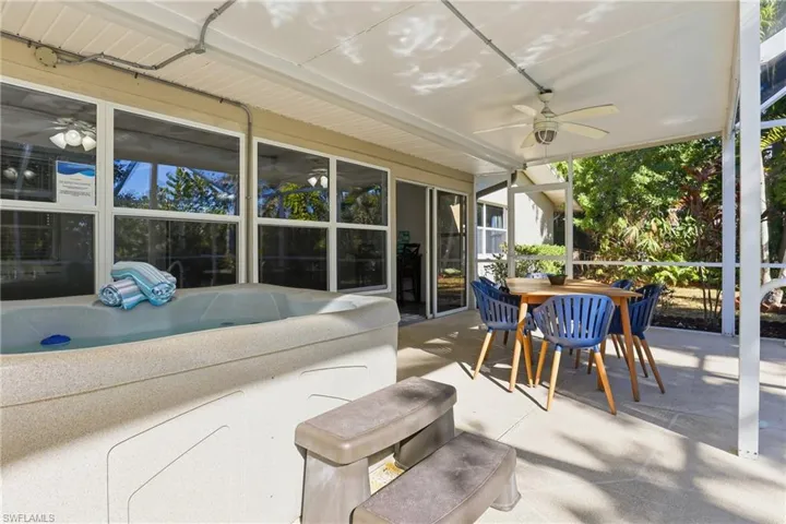 1432 Windsor Ct, Cape Coral, Florida 33904