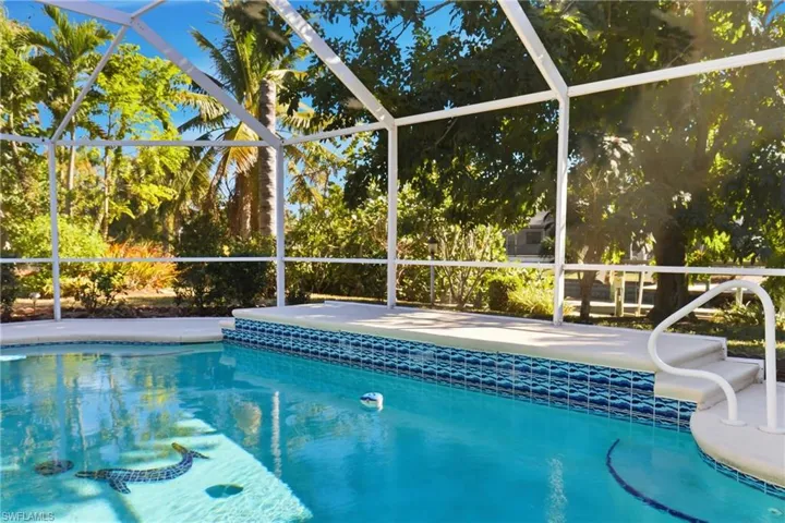 1432 Windsor Ct, Cape Coral, Florida 33904