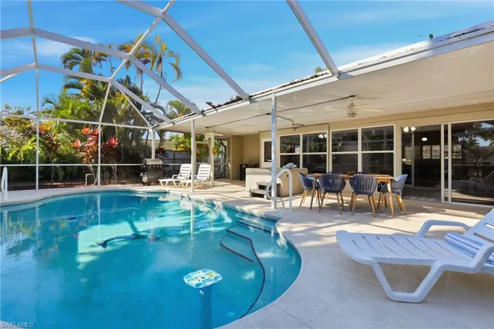 1432 Windsor Ct, Cape Coral, Florida 33904