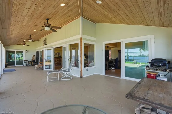 4473 E Riverside  DR, Fort Myers, FL 33905
