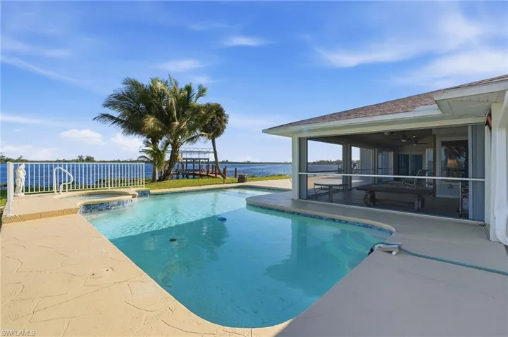 4473 E Riverside Dr, Fort Myers, Florida 33905