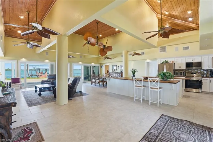 4473 E Riverside  DR, Fort Myers, FL 33905