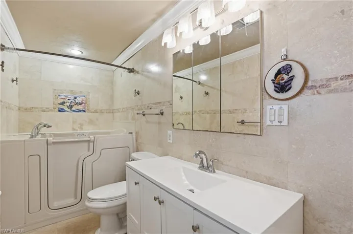 4473 E Riverside  DR, Fort Myers, FL 33905