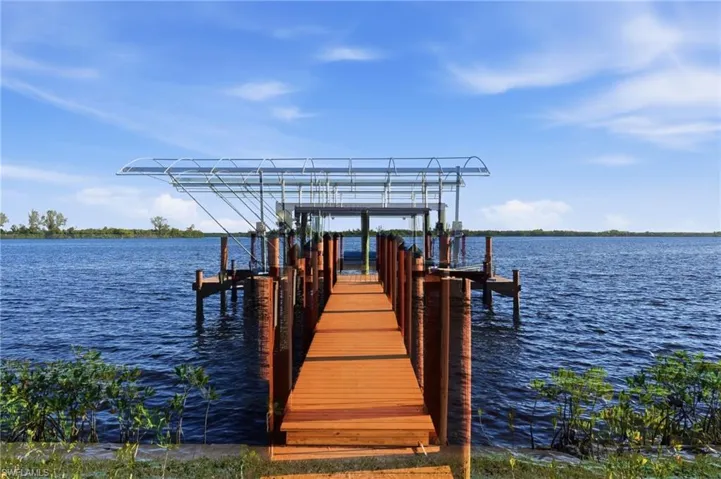 4473 E Riverside Dr, Fort Myers, Florida 33905