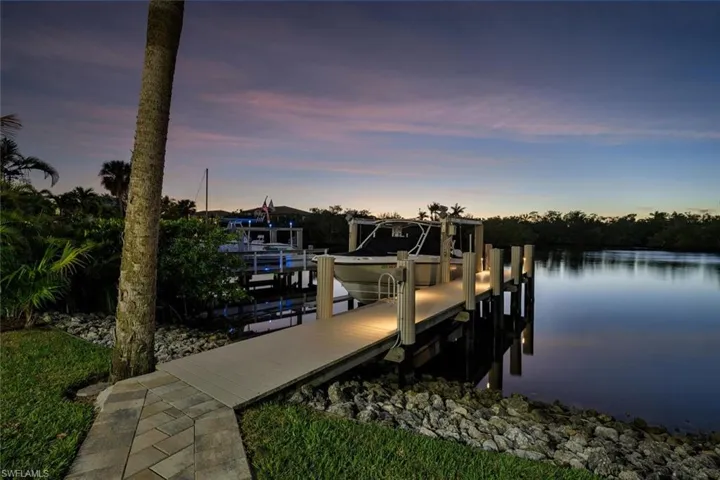 3254 Lakeview Dr, Naples, Florida 34112