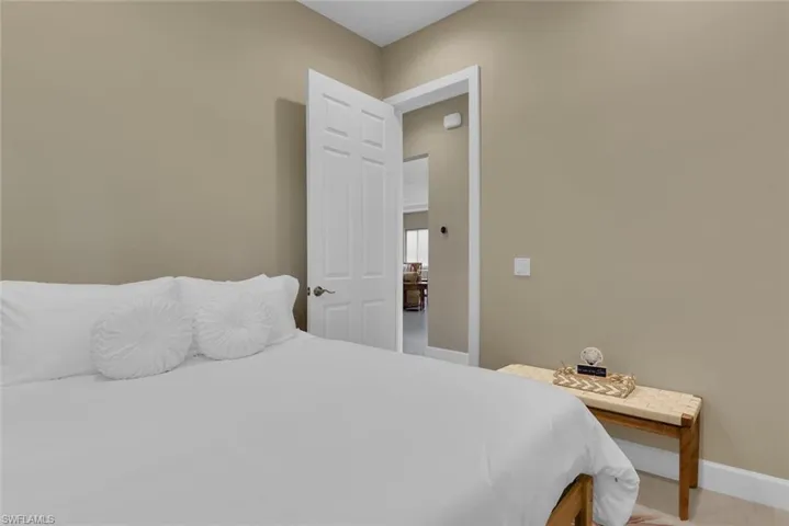3254 Lakeview Dr, Naples, Florida 34112