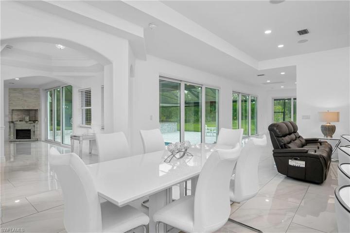 In Kitchen dining table