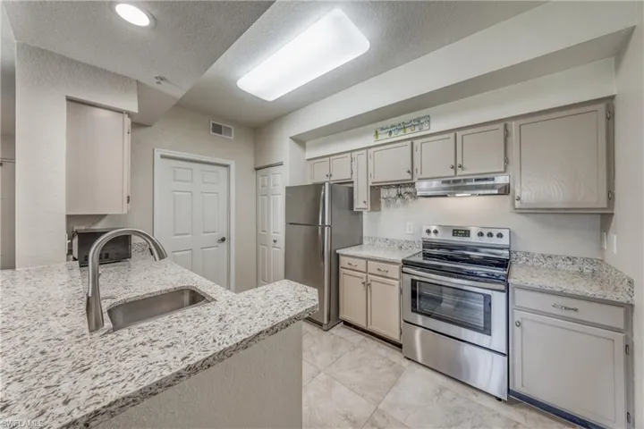 4700  Saint Croix  LN, Naples, FL 34109
