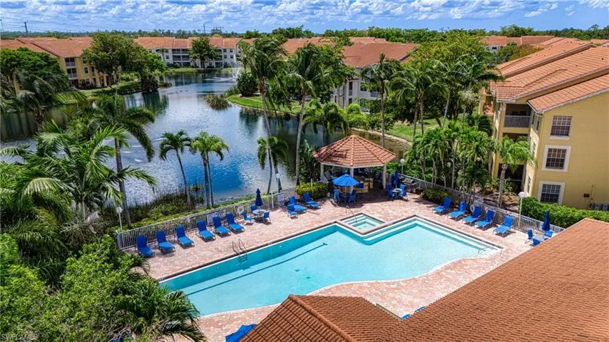 4700  Saint Croix  LN, Naples, FL 34109