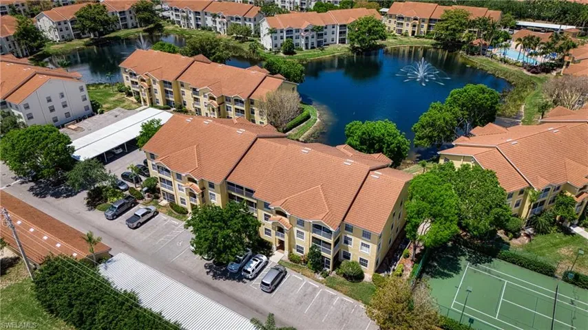 4700  Saint Croix  LN, Naples, FL 34109