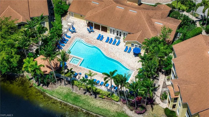 4700  Saint Croix  LN, Naples, FL 34109