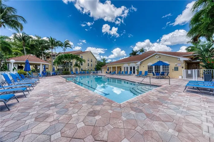 4700  Saint Croix  LN, Naples, FL 34109