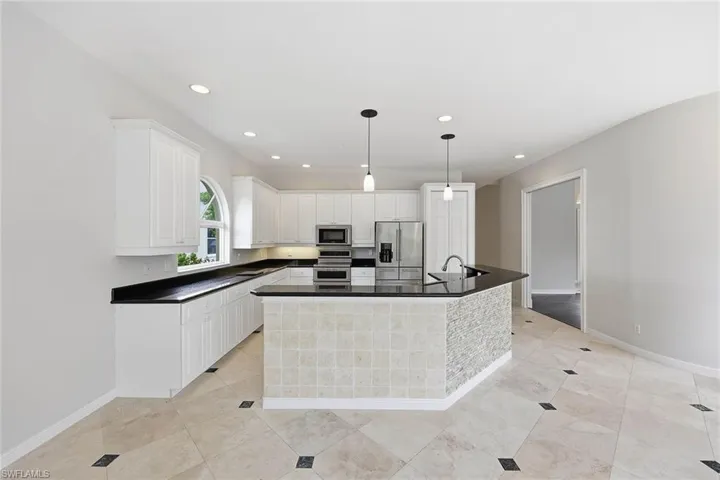 25820 Creekbend Dr, Bonita Springs, Florida 34135