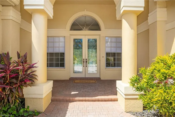 25820 Creekbend Dr, Bonita Springs, Florida 34135