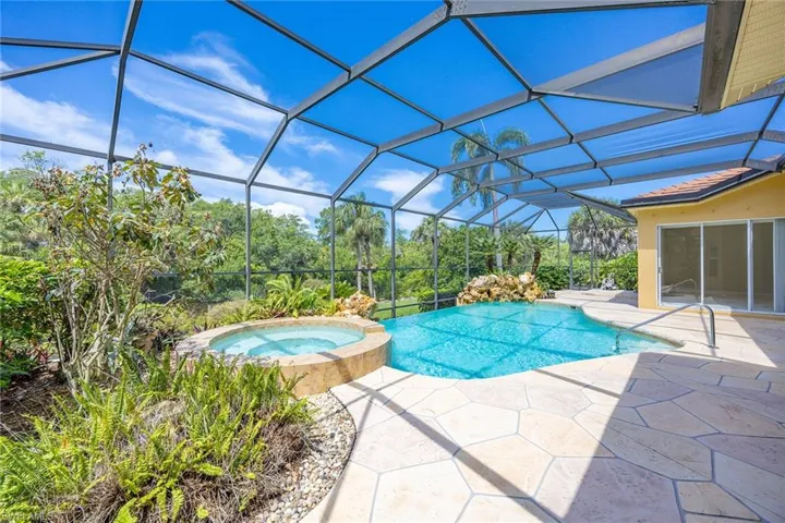 25820 Creekbend Dr, Bonita Springs, Florida 34135