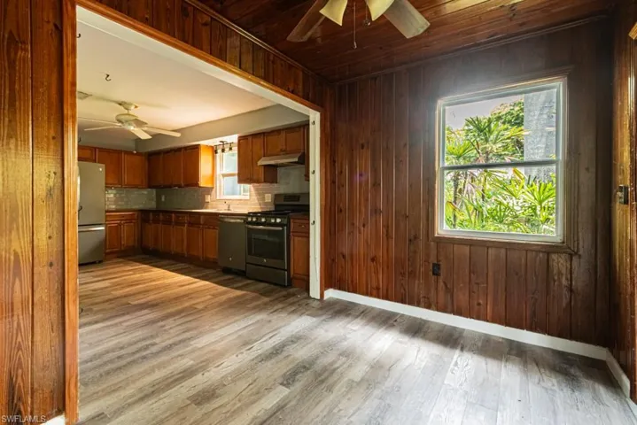 1556  Barcelona  AVE, Fort Myers, FL 33901
